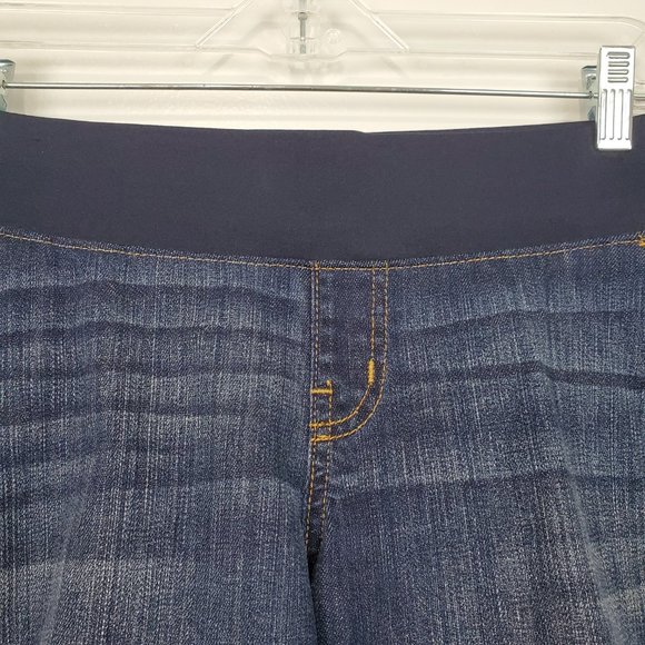 Liz Lange Maternity for Target Maternity Dark Wash Denim Jean Shorts Size M - Picture 2 of 11